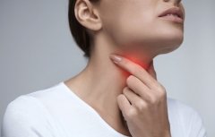 食管癌的4大症状，使其成为医生认为“最痛苦”的癌症